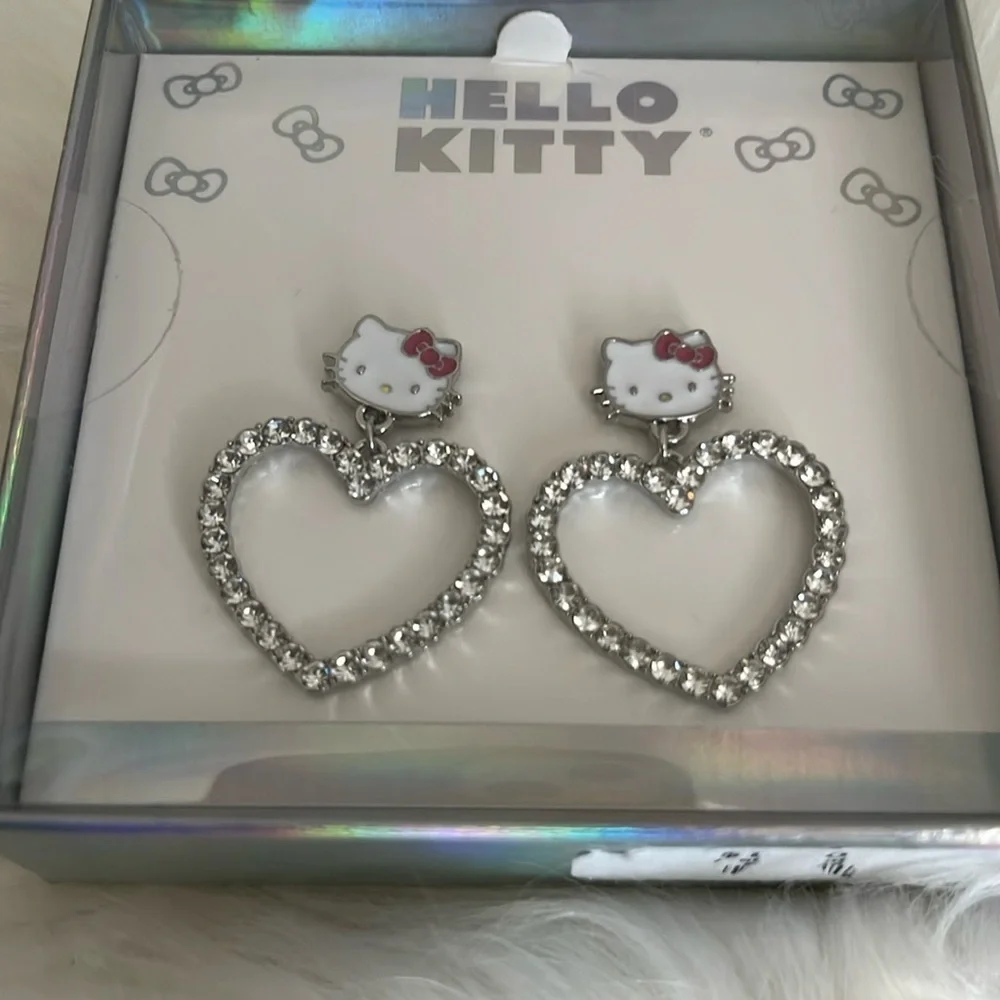 🆕 Hello Kitty Heart Dangle Drop Earrings Rhinestone